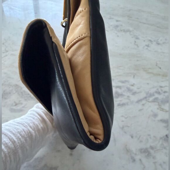 RARE ! CHANEL Black and Beige Double Flap Y2K Chocolate Bar Clutch - Picture 9 of 17